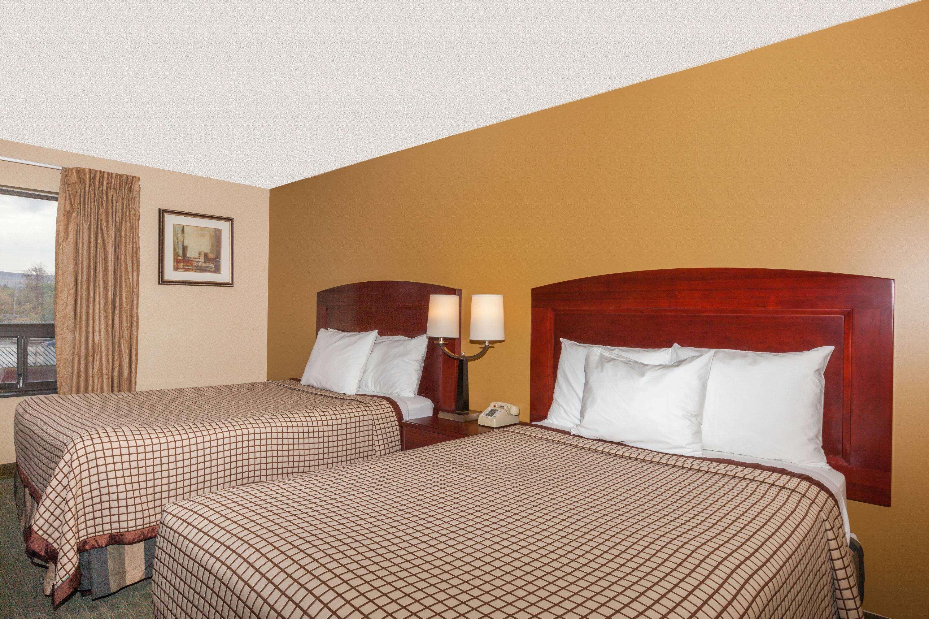 Days Inn By Wyndham Utica Ngoại thất bức ảnh