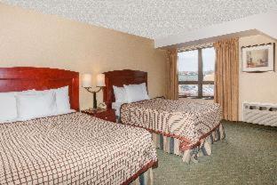 Days Inn By Wyndham Utica Phòng bức ảnh