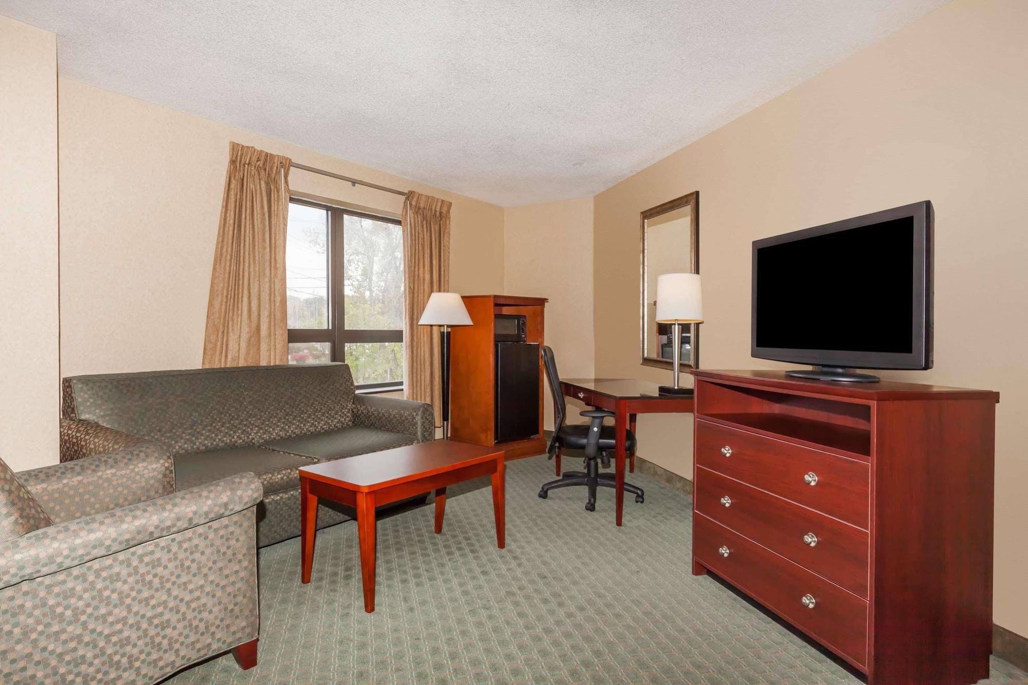Days Inn By Wyndham Utica Ngoại thất bức ảnh